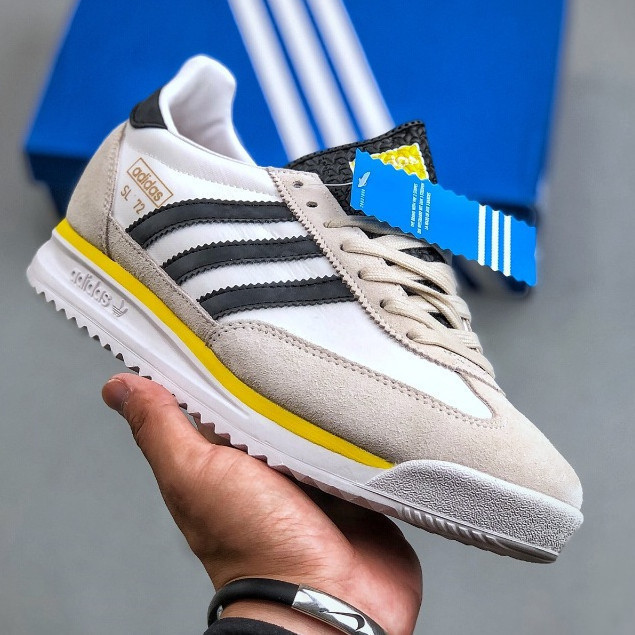 รองเท้าวิ่งวินเทจ Originals SL 72 RS ih4823