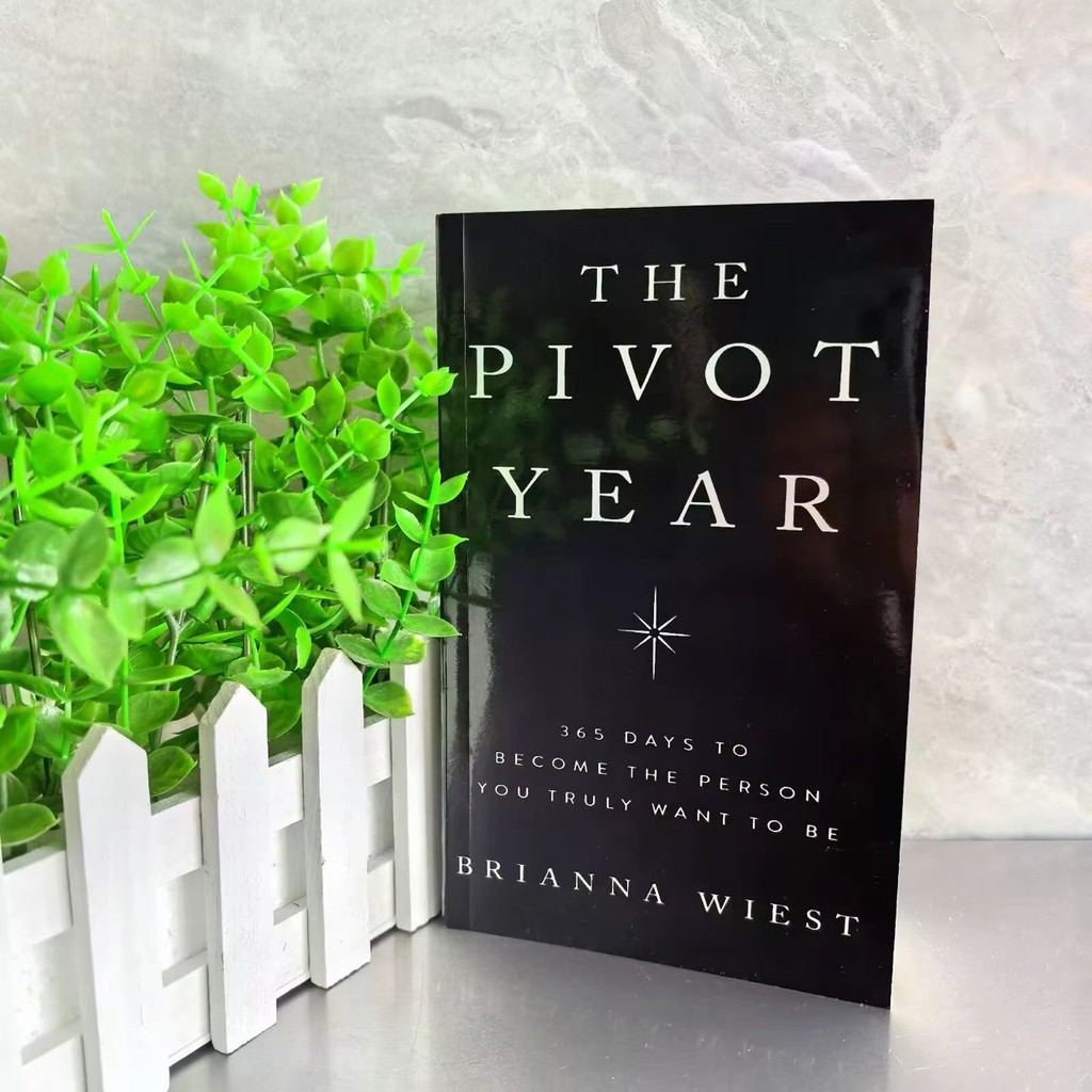 Ready Stock Fast Shipping Turning Year เวอร์ชันภาษาอังกฤษ The Pivot Straw โดย Brianna Wiest0613226