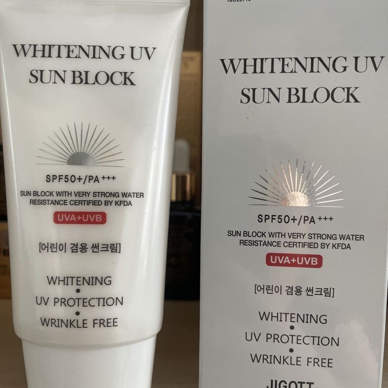 เกาหลีเกาหลี JIGOTT JIGOTT Brightening Sunscreen SPF50+PA+++70g Moisturizing Moisturizing Brightenin