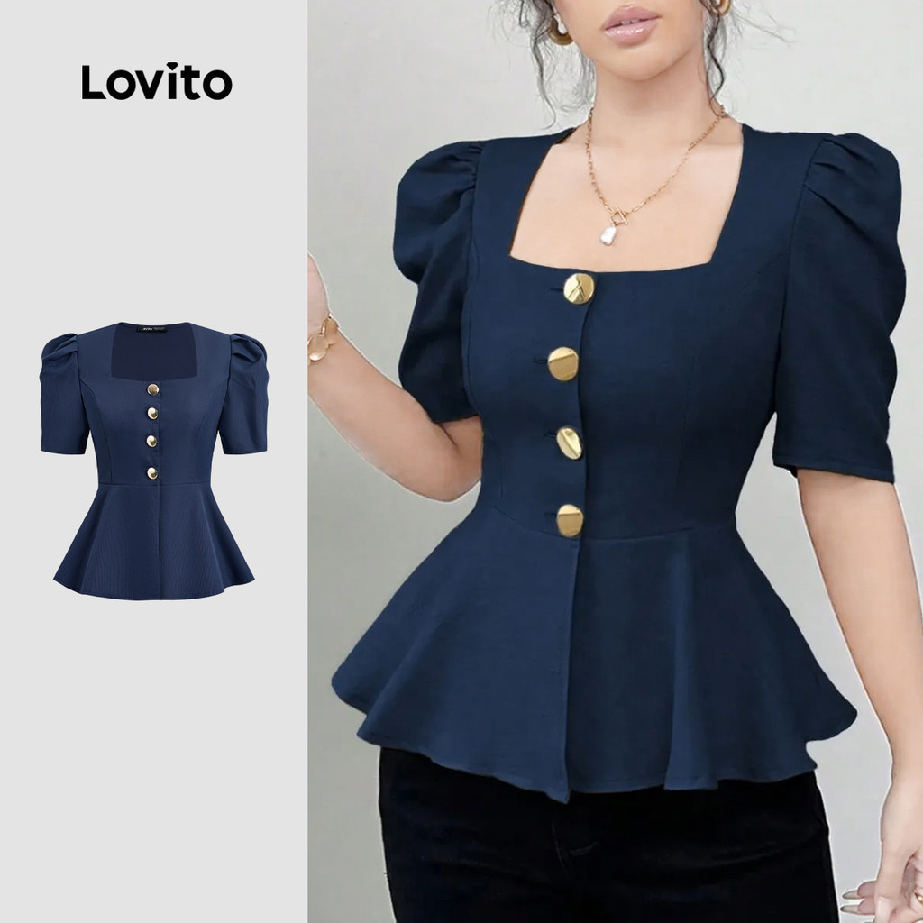 Lovito สง่างาม เสื้อเบลาส์สีน้ําเงินกรมท่าแบบเรียบง่ายสําหรับฤดูใบไม้ผลิ/ฤดูร้อน ตกแต่งขอบระบายและหัวเข็มขัดสําหรับผู้หญิง L172ED466