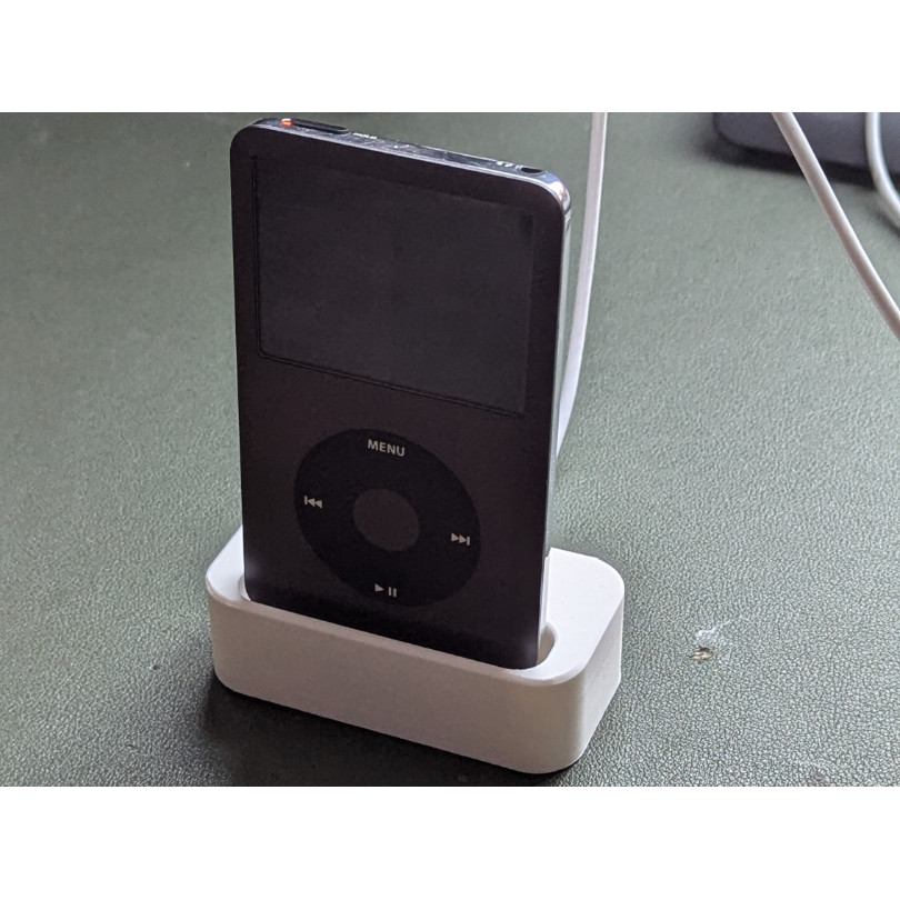 T03 - แท่นชาร์จสําหรับ iPod Classic 5/7