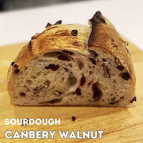 Sourdough Canberry walnut ซาวโดว์แคนเบอรี่วอลนัท