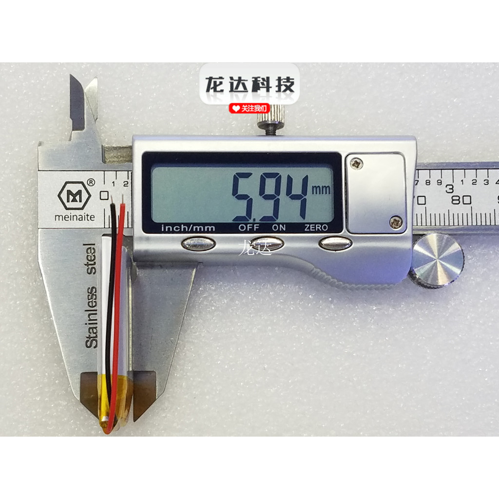 582535 เหมาะสําหรับเครื่องบันทึกการขับขี่รุ่น 360 J501 J501C J501P แบตเตอรี่ในตัว 600mAh