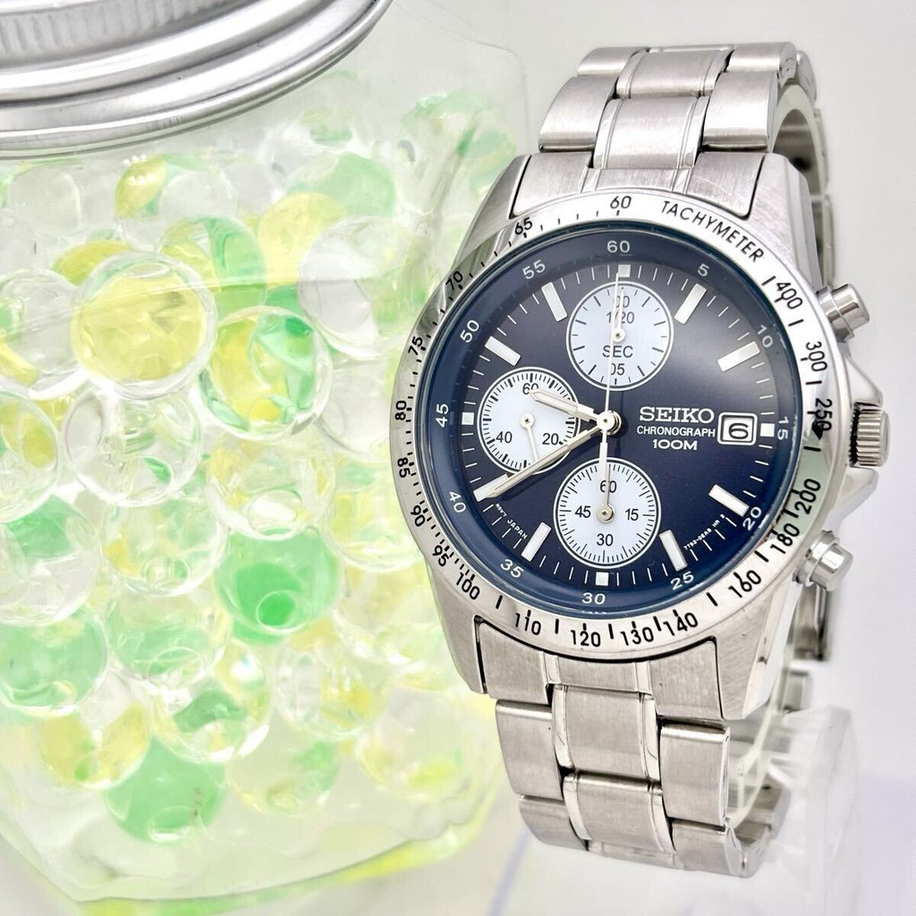 นาฬิกา SEIKO ผู้ชาย สภาพดีใหม่ ใส่ใหม่แบตเตอรี่ พร้อมโครโนกราฟ สีเนยบี้และเงิน กันน้ำ 100M รุ่น 7T92