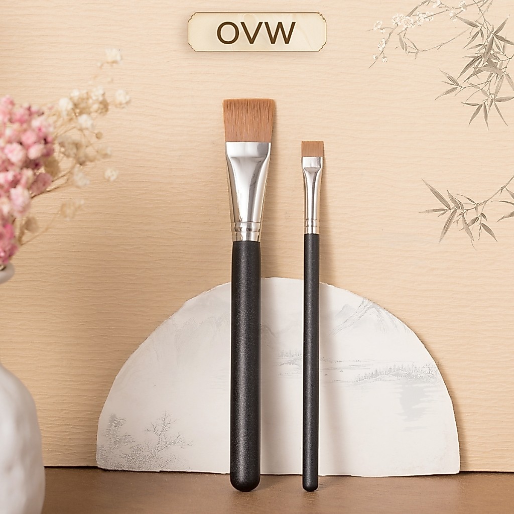 【OVW】 ชุดแปรงแต่งหน้าอายไลเนอร์คอนซีลเลอร์รองพื้น 2ชิ้น Fds0405