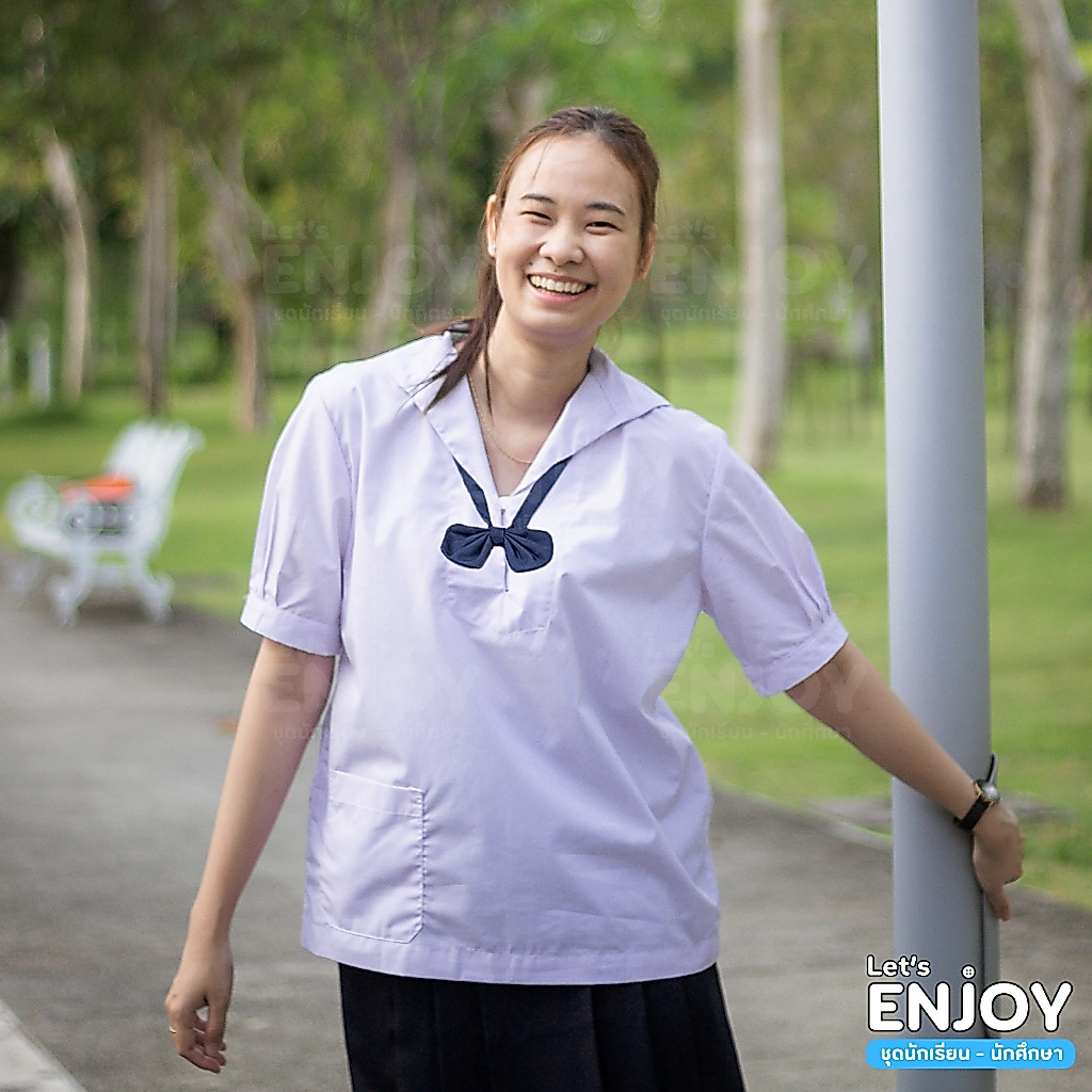 เสื้อนักเรียนหญิง คอทหารเรือ สำหรับนักเรียนหญิง เนื้อผ้าคุณภาพดี