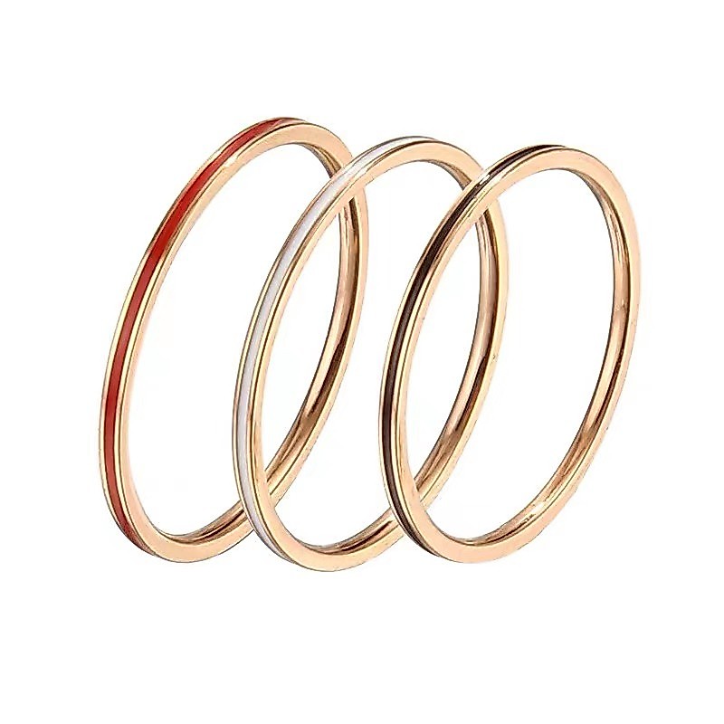 Ultra-fine สีดํา/สีขาว/สีแดง/สามในหนึ่งเดียวการออกแบบสีตัดกันไทเทเนียมเหล็กแหวนผู้หญิง Low-Key Commuter All-Match แฟชั่นผลิตภัณฑ์เดียว