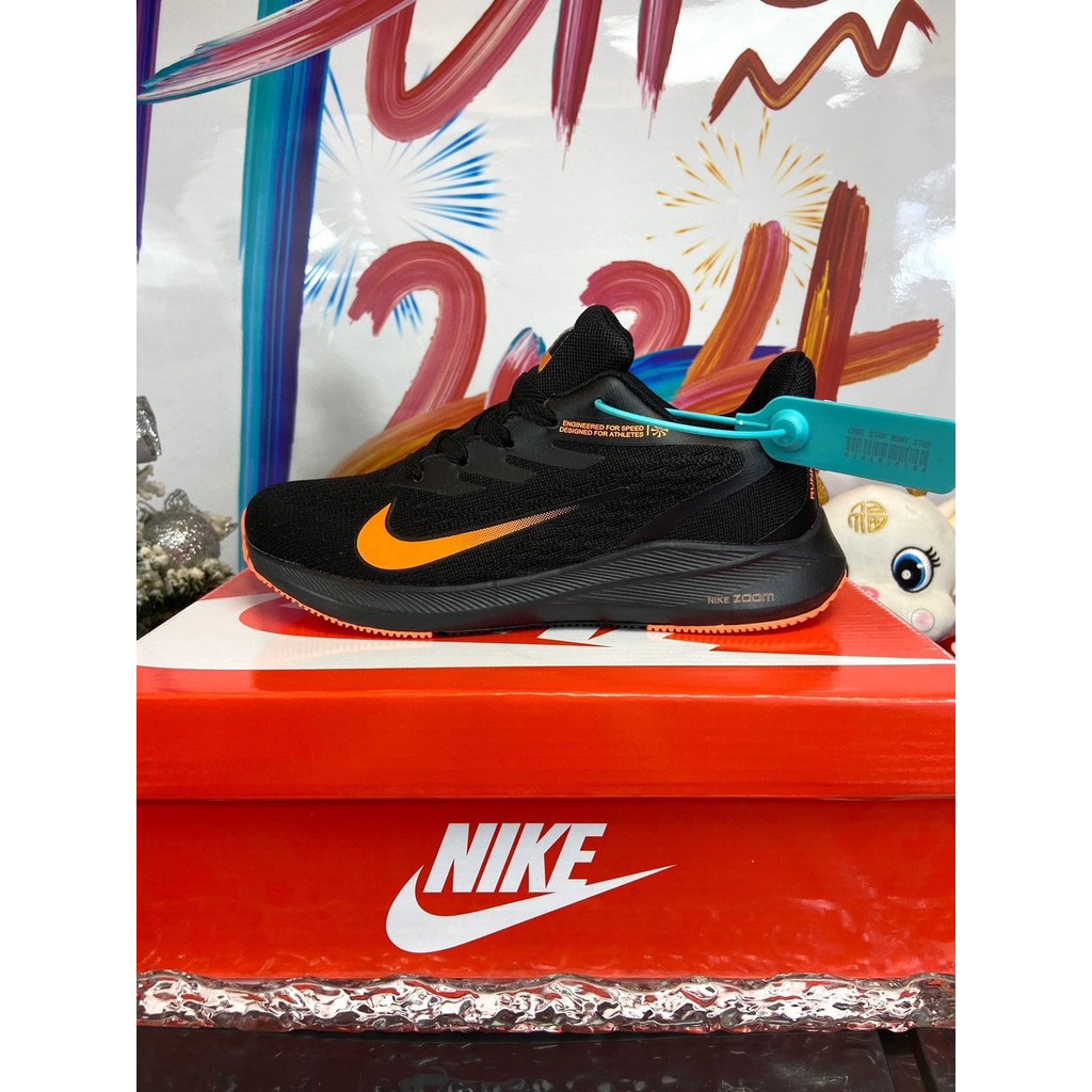 88 จัดส่งฟรี NKZoomWinflo8 Month Landing 8th Generation Black Orange รหัสหมายเลข 36-44