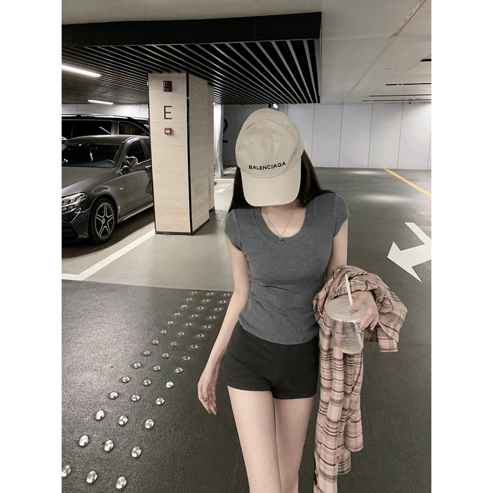Moses Queen/Queen of Mercy เสื้อยืดคอวีแขนสั้นสไตล์อเมริกัน เสื้อยืดผู้หญิง เสื้อตัวบนลำลองอเนกประสงค์
