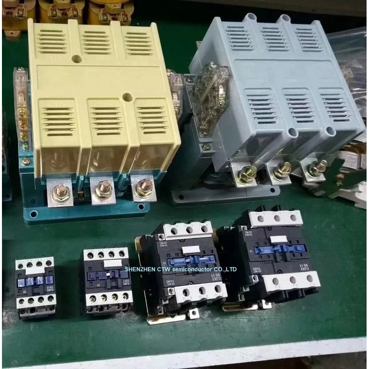 LV ความปฏิบัติที่ยอดเยี่ยม431770    เซอร์กิตเบรกเกอร์ Compact NSX250F Micrologic2.2 - 250A 3 ขั้ว 3d