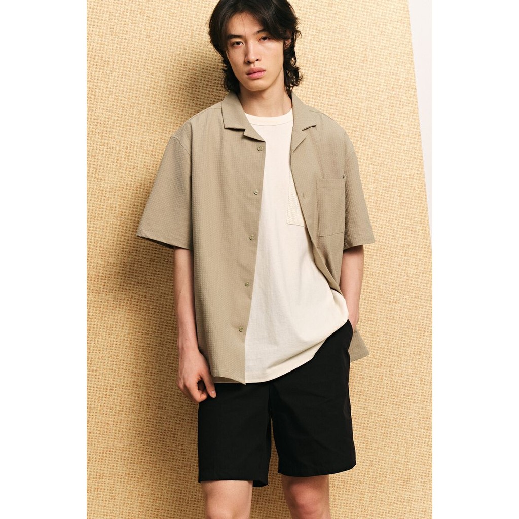 H&M(เอชแอนด์เอ็ม) กางเกงขาสั้นชิโนทรงสบาย ผู้ชาย 1332028_2