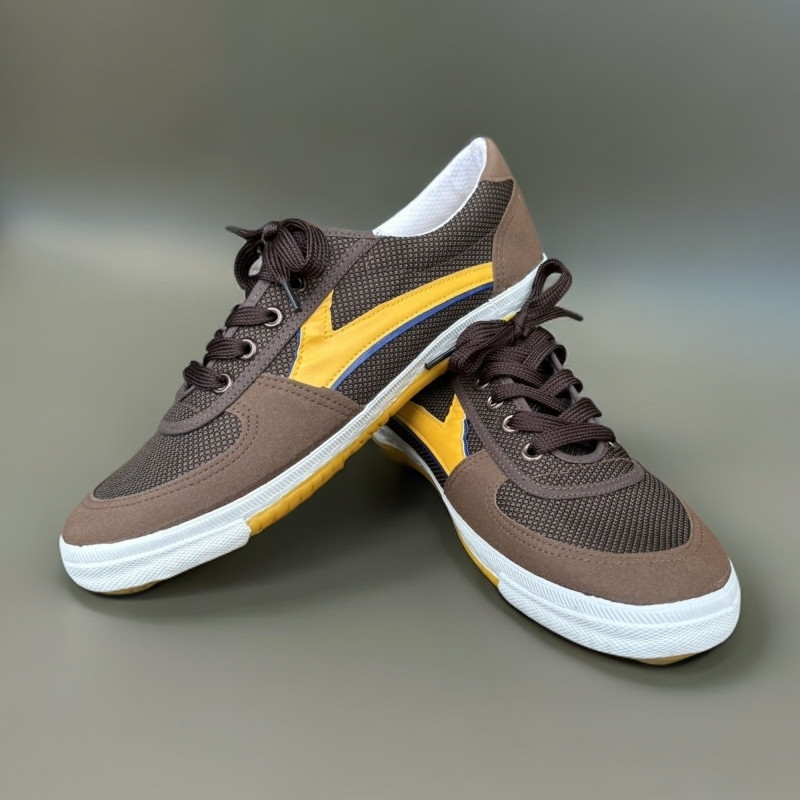 รองเท้าปิงปองสไตล์มืออาชีพ ออกแบบมาให้สวมใส่สบาย ใช้งานได้ทั้งในการฝึกซ้อมและการแข่งขันแบดมินตัน