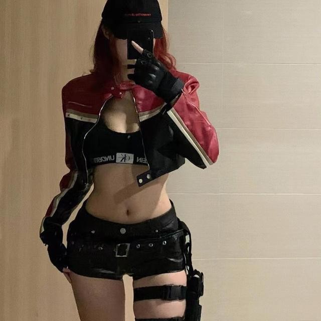 แจ็กเก็ตหนังมอเตอร์ไซค์สั้น NOLA Exclusive mean girl สีแดง