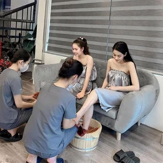 คลังสินค้า ชุดสปาเกาะอกผ้าไหมพรีเมี่ยมระดับ 1 เย็นเรียบ ไร้ริ้วรอย ยางยืดหน้าอก 3 เย็บแข็งแรงไม่มีโบว์ชุดสปาสําหรับแขก