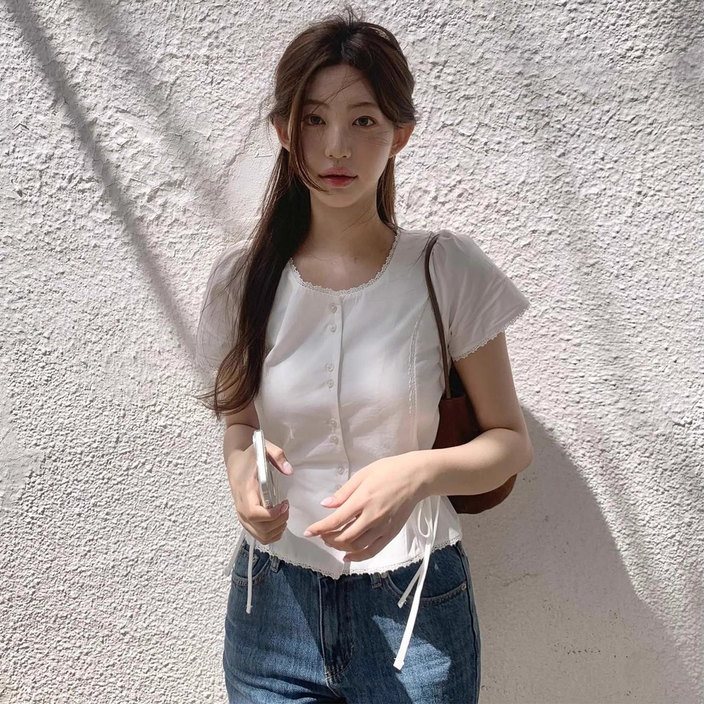 เสื้อเชิ้ตแขนสั้นผู้หญิง สีขาว สไตล์ลำลองฤดูร้อน ทรงหลวม มิกซ์แอนด์แมทช์กับท็อปส์ซู แฟชั่น เสื้อผ้าผู้หญิงย้อนยุค#99173