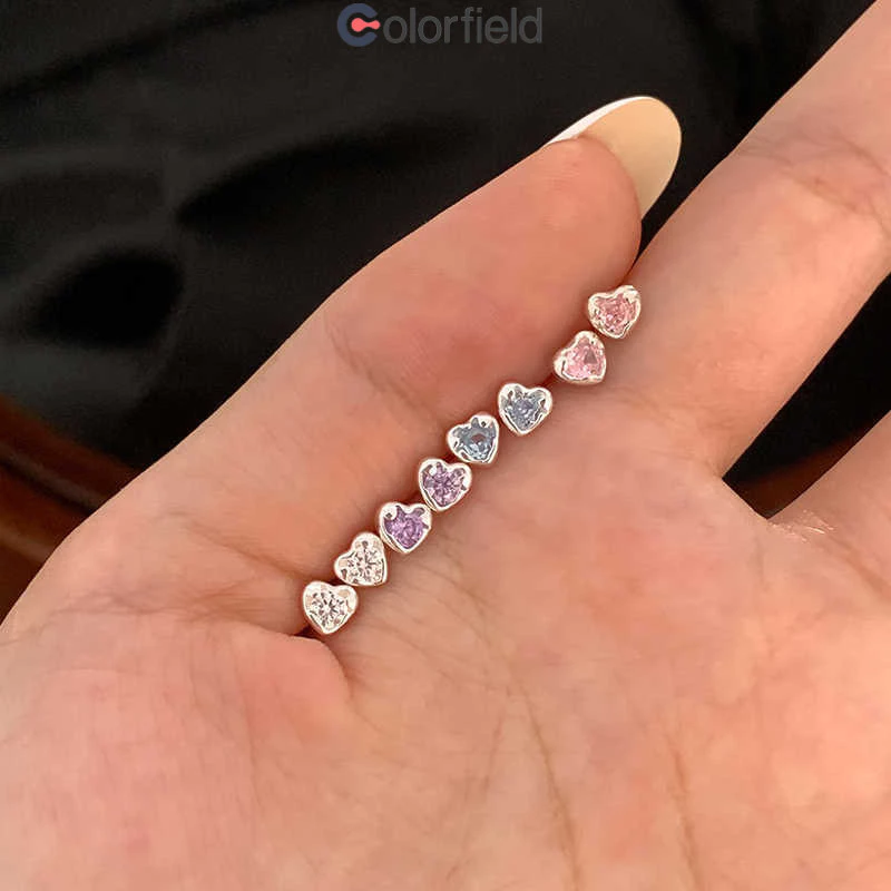 ต่างหูสตั๊ด Colorfield หัวใจประดับเพทาย thumbnail 8