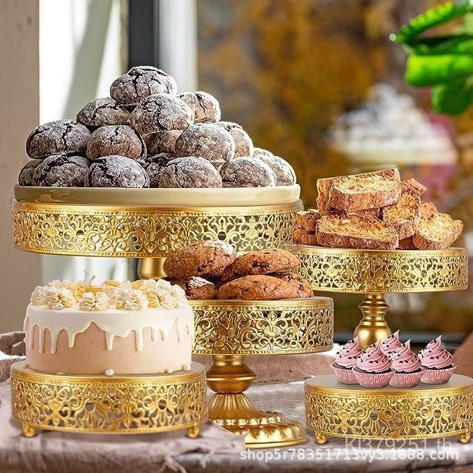 Retro Golden Display Plate Golden Cake Dessert Stand Pastry Cake Stand Candy Round Cake Stand Metal 