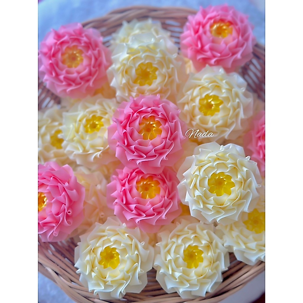 🌸พร้อมส่ง ✨📍📍โปรยทานดอกมนต์จำปา โปรยทานงานบวช (งานตัวเปล่าไม่ใส่เหรียญนะคะ) 1 แพ็คมี 12 ชิ้น