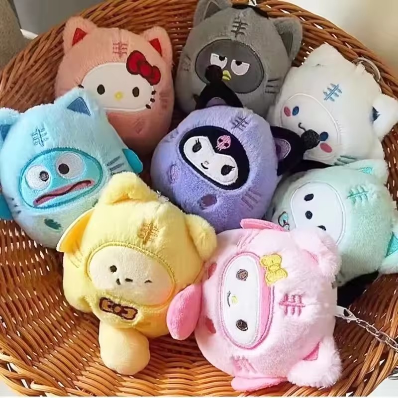 น่ารัก Kuromi Pompompurin ตุ๊กตาตุ๊กตากระเป๋าเป้สะพายหลัง Charm อะนิเมะ Cinnamoroll Melody Kawaii นักเรียนพวงกุญแจสาวของขวัญ
