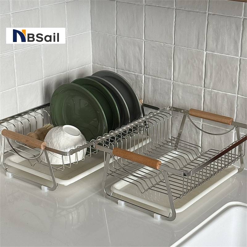 NBSail ชั้นวางจานสแตนเลสพร้อมที่จับไม้และถาดน้ําแบบถอดได้ชั้นวางของในครัว
