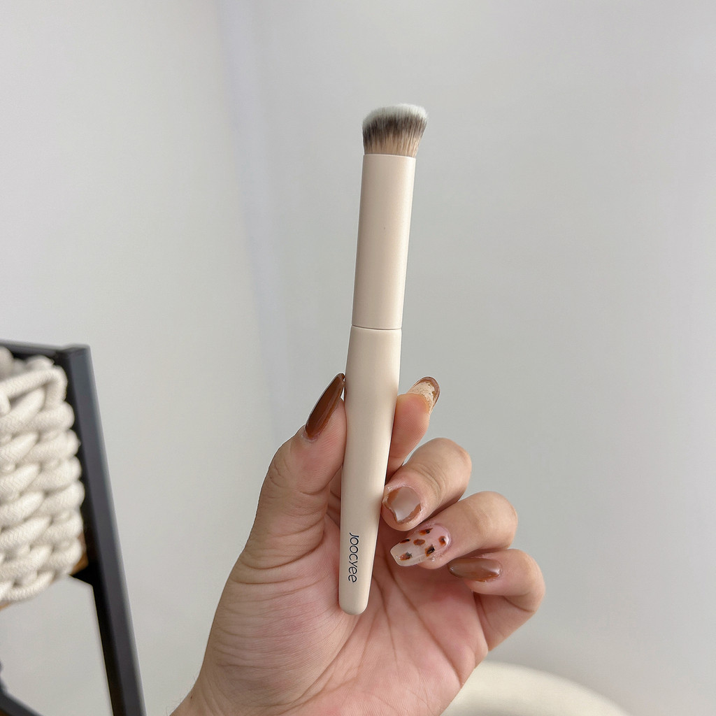 แปลงปัดแก้ม แปรง Milk Huhu~Enzyme Color Ready Stock แปรงคอนซีลเลอร์ แปรงอายแชโดว์ แปรงปัดแก้ม เครื่อ