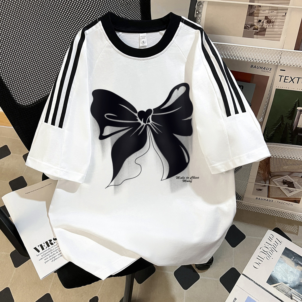 เสื้อยืดแขนสั้นสไตล์ใหม่ พิมพ์การ์ตูนแบบสามบาร์ ทำจากผ้าฝ้ายนุ่ม เหมาะสำหรับใส่ลำลองในฤดูร้อน