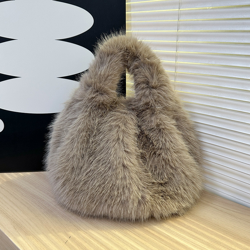 แบบพกพา Furry กระเป๋าคลัทช์ผู้หญิงสไตล์ใหม่ฤดูใบไม้ร่วงฤดูหนาว ขนาดเล็ก Plush High-End Niche