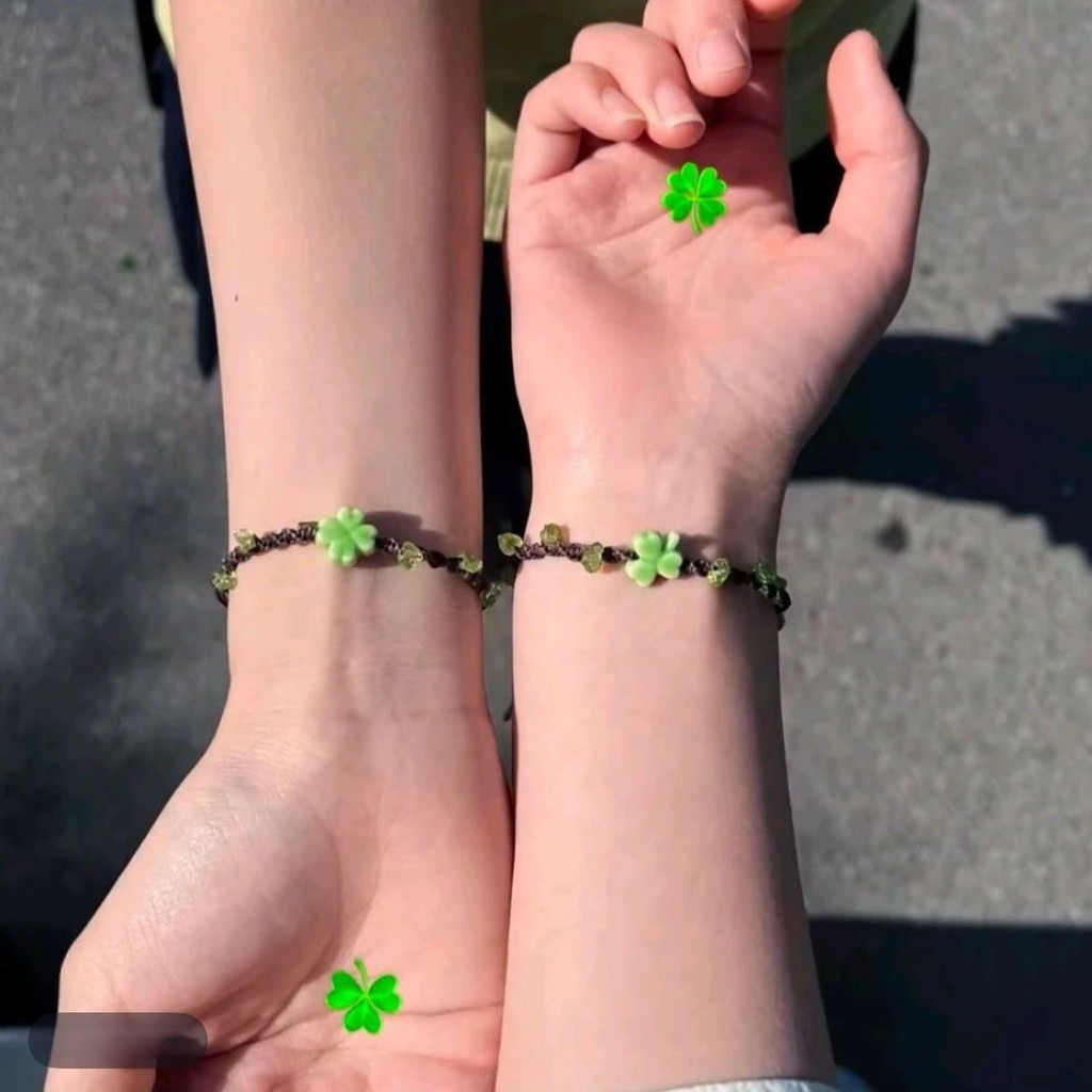 แฟชั่นสร้างสรรค์มือทอใบโคลเวอร์สร้อยข้อมือของขวัญวันเกิดสําหรับผู้หญิงอุปกรณ์เสริม