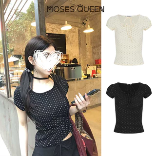 MOSESQUEEN เสื้อยืดแขนสั้นคอวีลายจุดผูกเชือกหวานและลําลองสําหรับฤดูร้อน-เสื้ออเนกประสงค์แบบผูกเชือกมีสไตล์สําหรับร่างกาย #63861