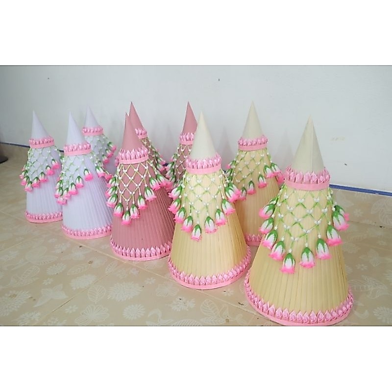 กรวยครอบขันหมาก (หน้าช้าง หรือแบบห่อดอกสีเดียวกับกรวย)
