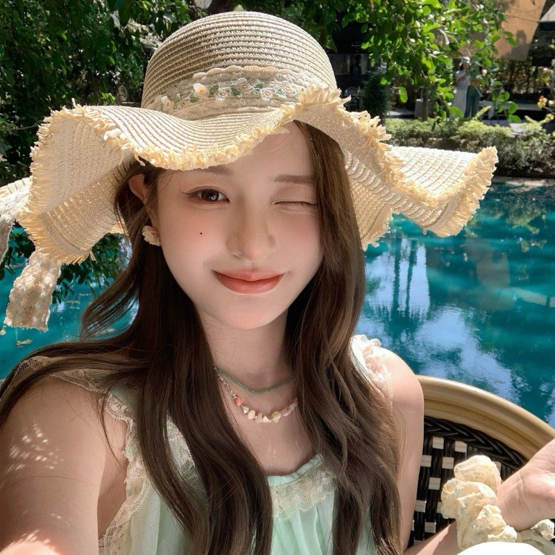 หมวกฟาง ต้นปาล์มชนิดหนึ่งฝรั่งเศสใหม่ฤดูร้อนถังหมวกออกแบบดอกไม้ลูกไม้ปีกกว้างหมวกกันแดด