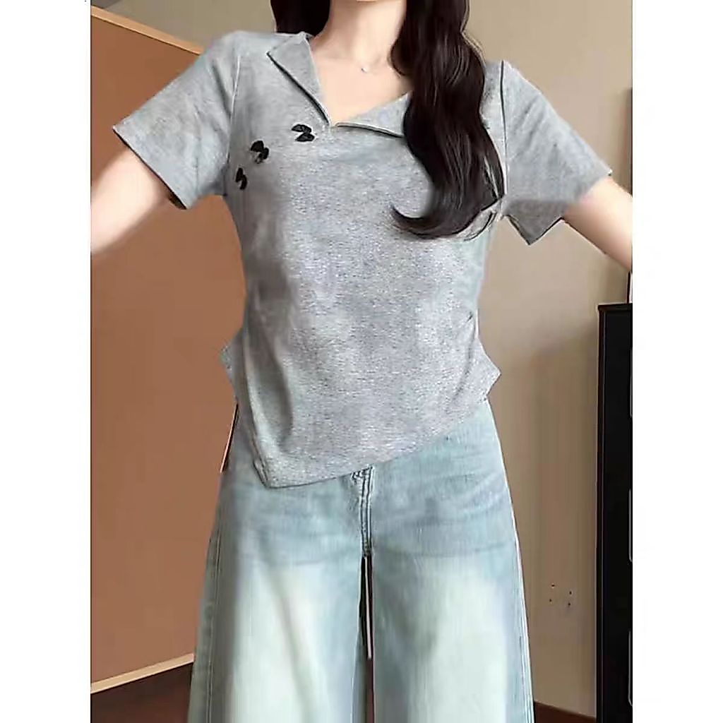 เสื้อยืดผู้หญิงแขนสั้นคอตั้งไหล่ตรงสไตล์ฤดูร้อนใหม่ เอวเข้ารูปและทรงเข้ารูป