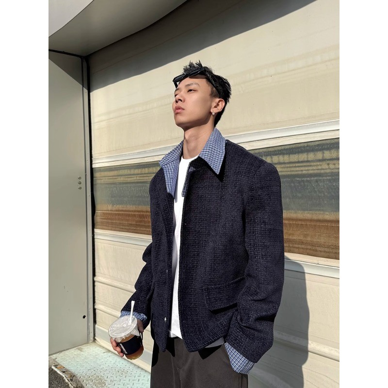 Dueplay แจ็คเก็ตสำหรับผู้ชาย แบบสองชิ้นประกบปก สไตล์ลำลองสั้น อเมริกัน สูง ถนน หลวมแจ็คเก็ตผู้ชายและผู้หญิงฤดูใบไม้ร่วงและฤดูหนาวปลอมสองชิ้นหล่อลายสก๊อตปกเสื้อ - รูปที่ 2