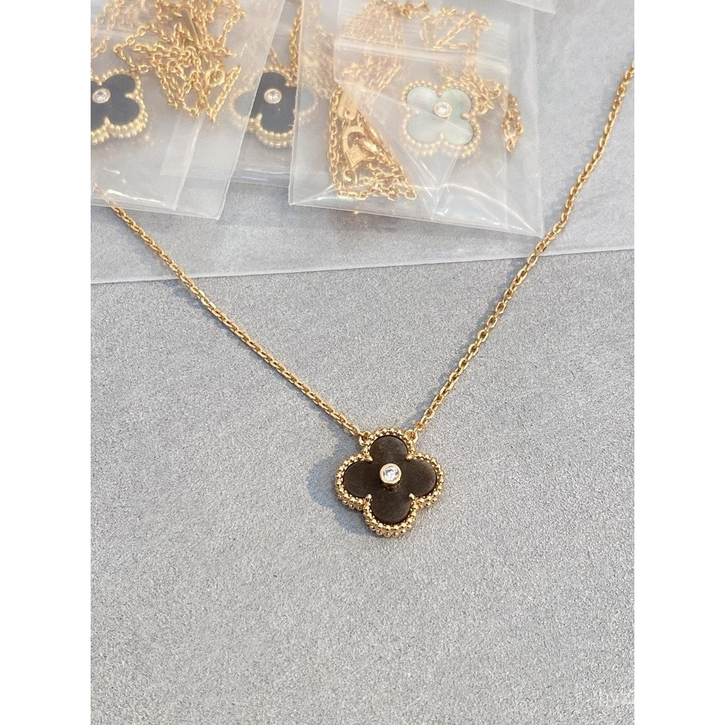 ส่วนบุคคลความรู้สึกขั้นสูงของขวัญวันเกิดและวันวาเลนไทน์สําหรับแฟนหรือภรรยา P85 V วัสดุทอง vca สร้อยค