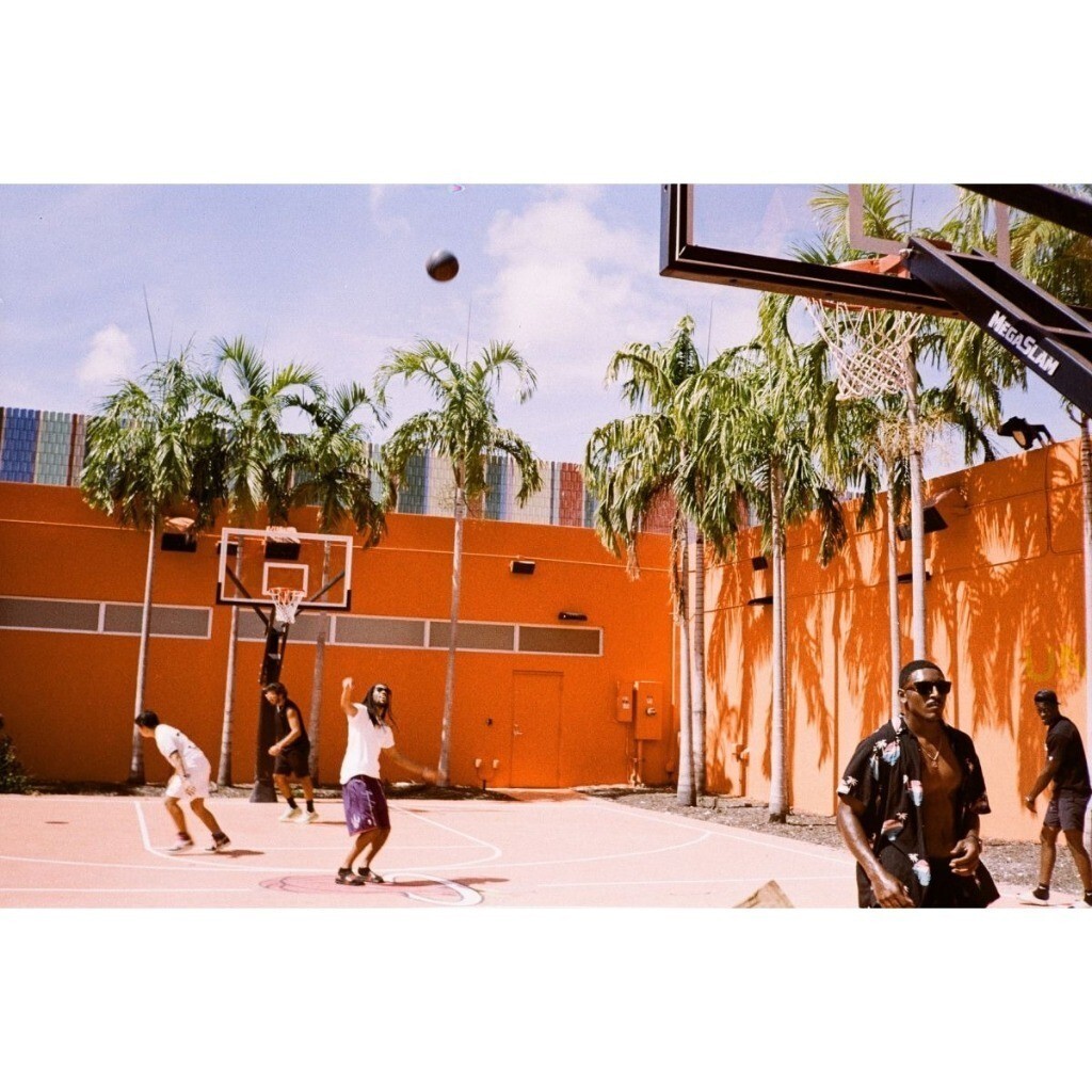 LomoChrome Metropolis 35mm Film ISO 100–400 2021 รุ่น [F236MPOLIS21]/Lomography Lomo Film35