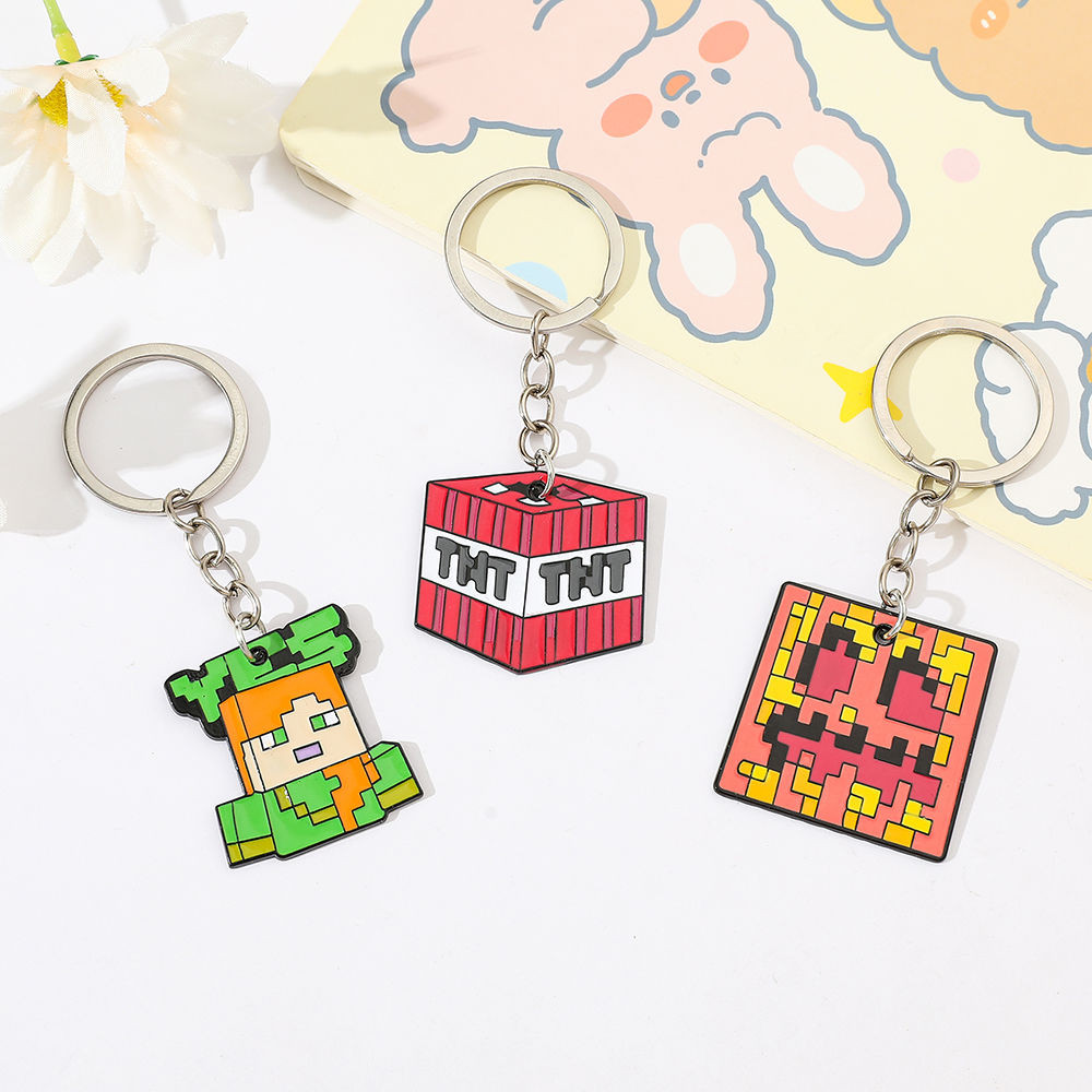 อุปกรณ์ต่อพ่วงโลก Minecraft Minecraft Undead Totem พวงกุญแจโลหะผสมพร้อมจี้ Apple Gold รอบโลก Minecra