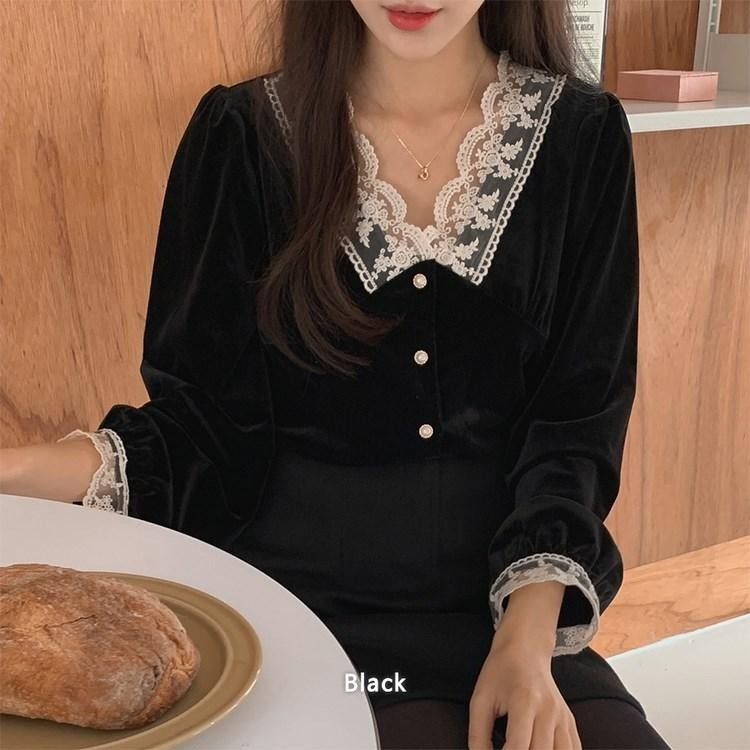 Chili Koko เสื้อเชิ้ตแขนยาวคอวีผ้าลูกไม้สไตล์เรโทรฤดูใบไม้ผลิกระดุมแถวเดียว 99212