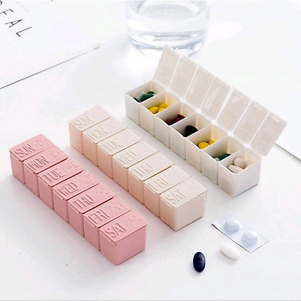 กล่องใส่ยา ตลับยาลดแสงเข้า สำหรับใส่ยา 7 วัน กันลืม สะดวกสำหรับพกพา  (ขออนุญาตคละสี)  พร้อมส่งจากไทย