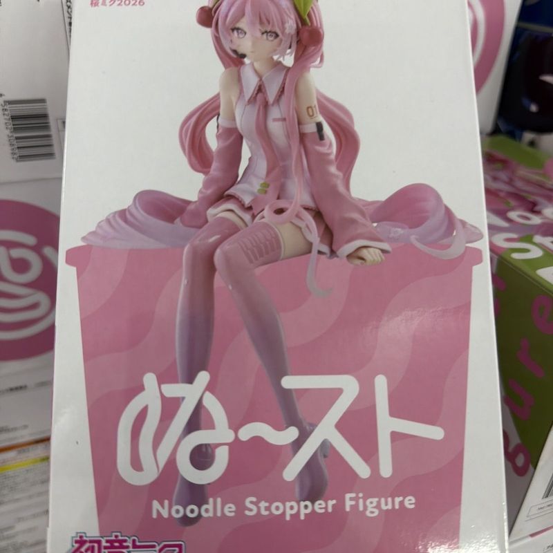 เวอร์ชั่นญี่ปุ่นพร้อมสต็อก FURYU Hatsune FuRyu Miku 2026 Sakura Instant Noodles Scenery Figure