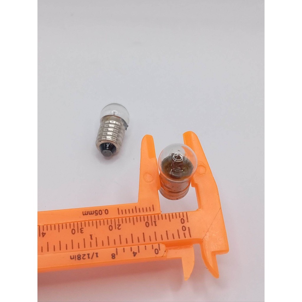 ราคาถูก! หลอดไฟฉาย หัวเทียนไฟฉาย หัวกลม 12V ขั้วเกลียว พร้อมส่งจากไทย🇨🇷🛻