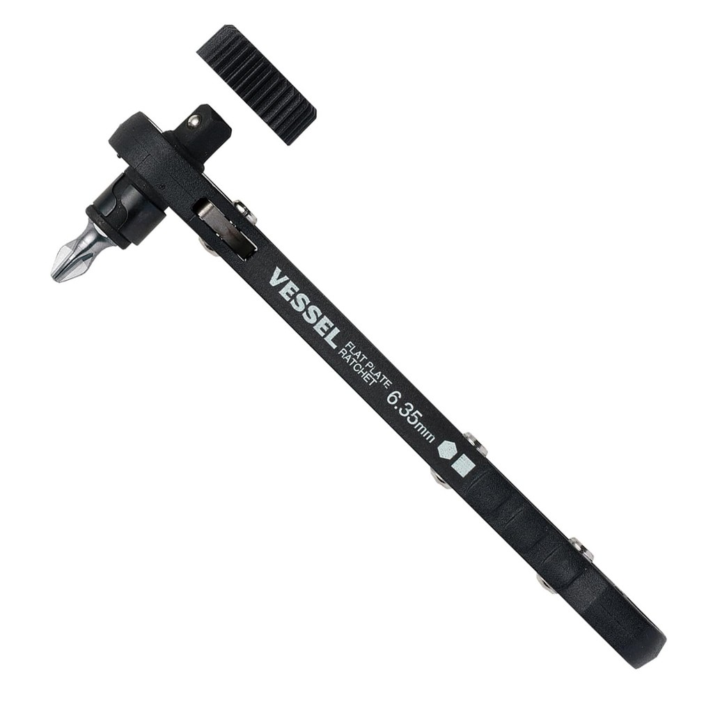VESSEL Ratchet Screwdriver Set with Multiple Bits