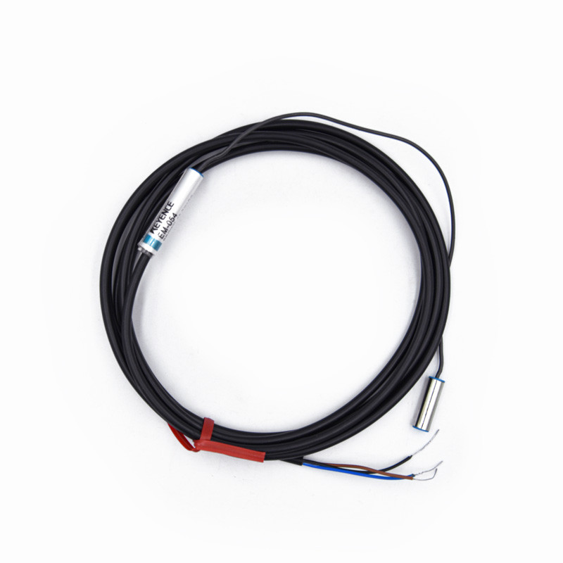 Keyence keyence keyence Sensor Proximity Switch Induction EM-030P 038 005 054 080P การผลิตในประเทศ