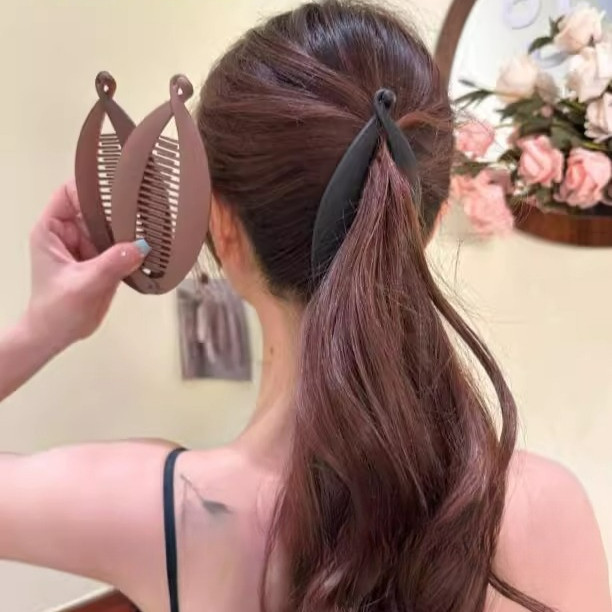 คลิปผมแบบแมตต์ ทรงปลาพร้อมหนีบผมหางม้า ลายtwist banana สำหรับแต่งสไตล์เส้นผม