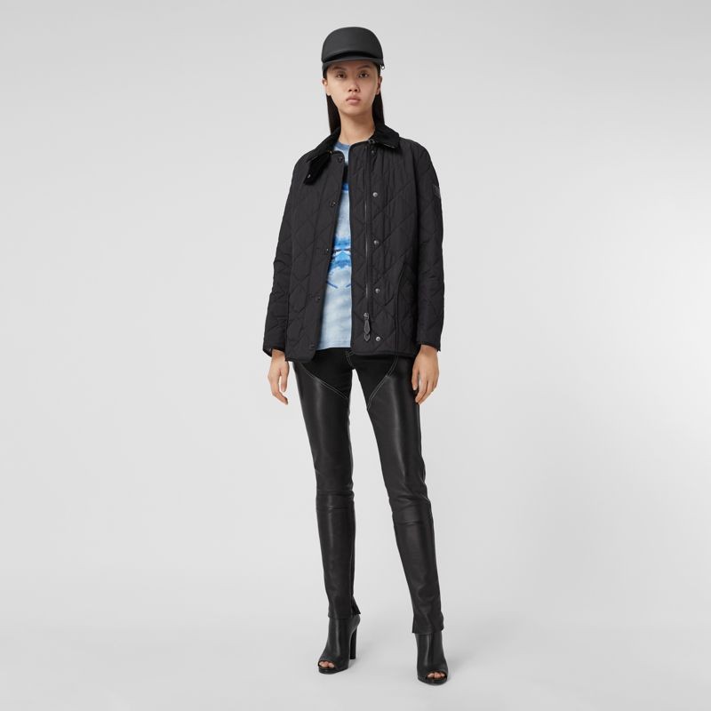 [ของขวัญ] BURBERRY Womens Quilted Temperature Control Barn Jacket Spring Autumn 80217511