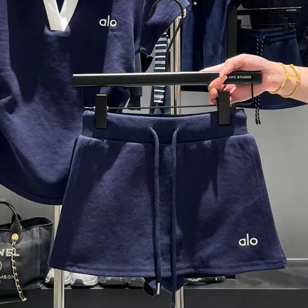 เสื้opoโลสีตัดทึ่มแบบคลาสสิก และกระโปรง - รูปที่ 6