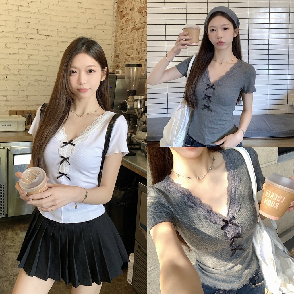Bella shop เสื้อยืดเข้ารูปทรงผู้หญิง เสื้อยืดเซ็กซี่ แต่งโบว์ ดีไซน์ขอบลูกไม้ คอวี แขนสั้น ทรงเข้ารูป