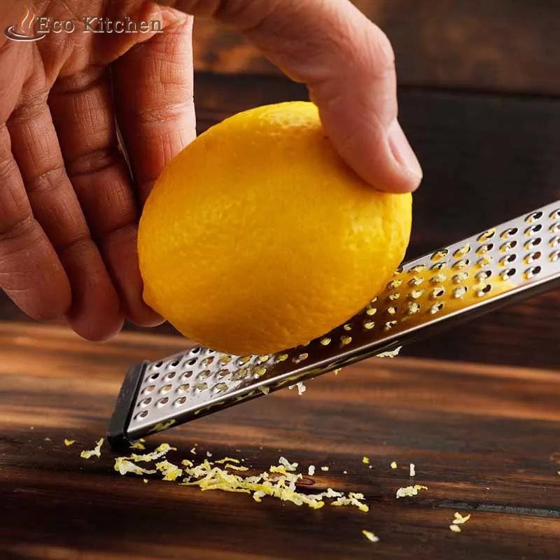 [Eco Kitchen] Kitchen Lemon Fruit Peeler Cheese Zester Microplane เครื่องขูดผักผลไม้ [ใหม่]
