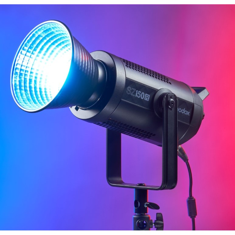 สินค้าใหม่ Godox SZ150 R ไฟ LED RGB Bi-color Zoomable Light สําหรับสตูดิโอถ่ายภาพการถ่ายภาพวิดีโอ