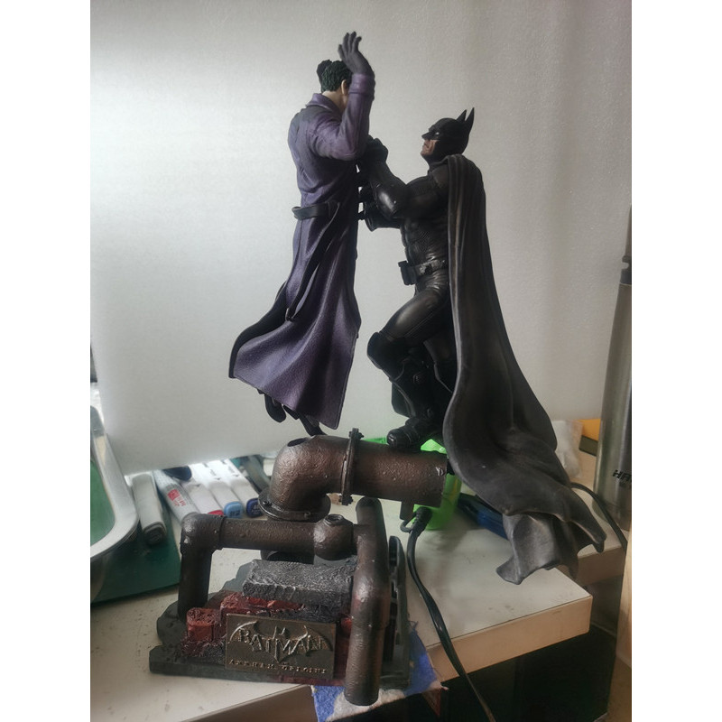 ของแท้จํานวนมาก Batman VS Joker Wars รูปปั้นฉากโมเดล