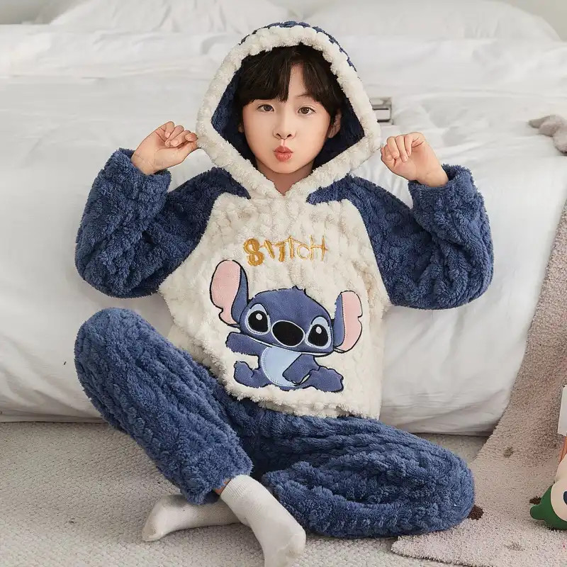 ชายชุดนอนขนแกะปะการังฤดูใบไม้ร่วงฤดูหนาวชุดหนาการ์ตูนเด็กสักหลาดคลุมด้วยผ้า ชุดลําลอง สองชิ้น